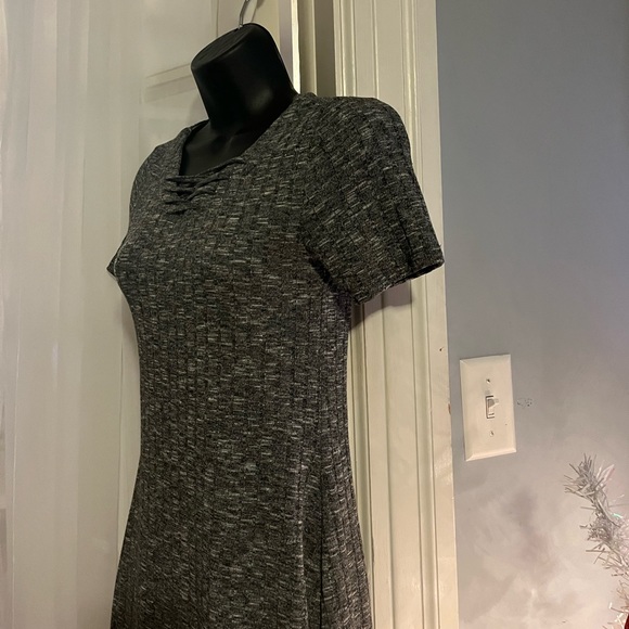 Maddie Zeigler  grey knit dress criss cross up top - Picture 5 of 9